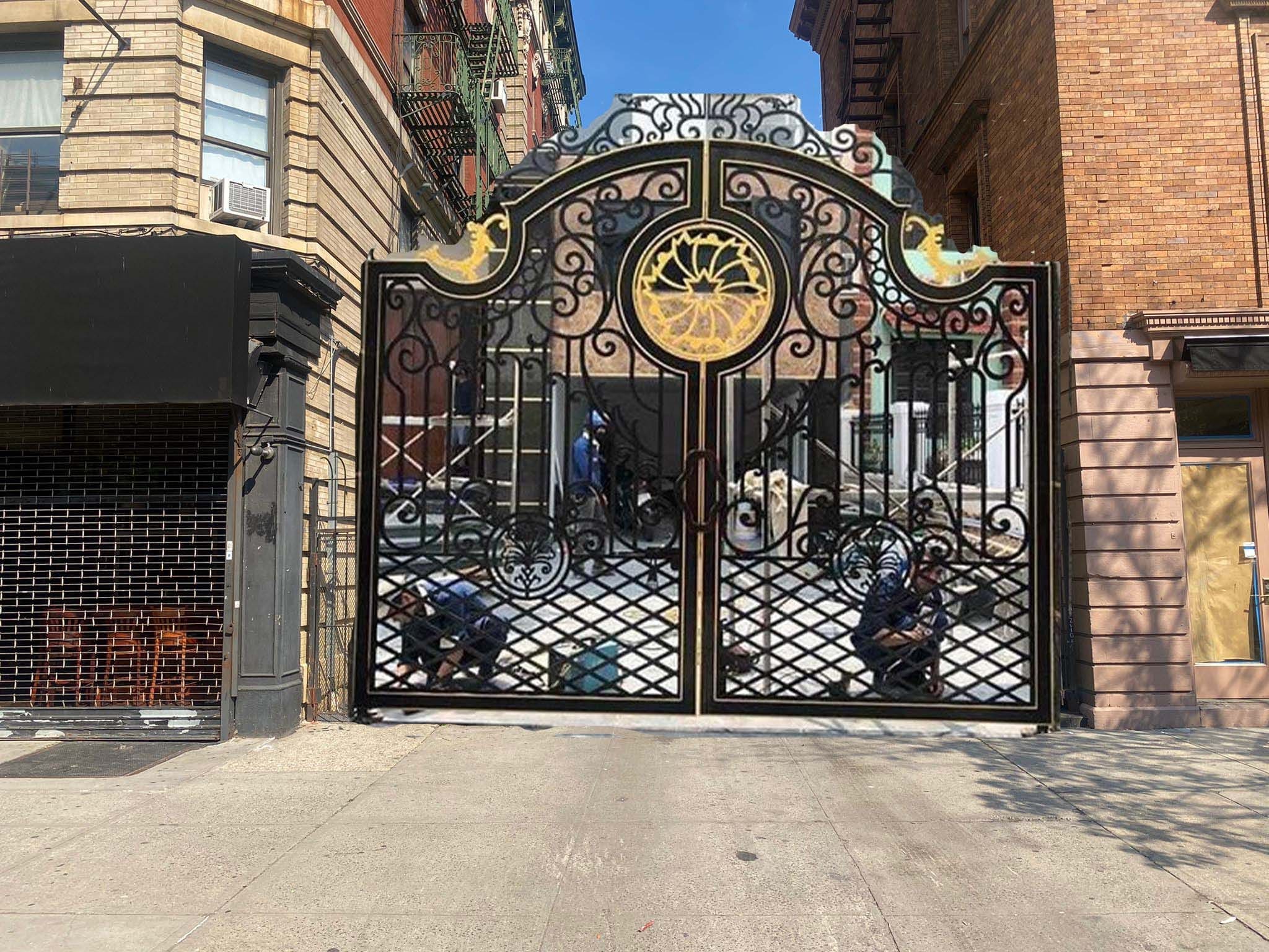 HUGE GATES