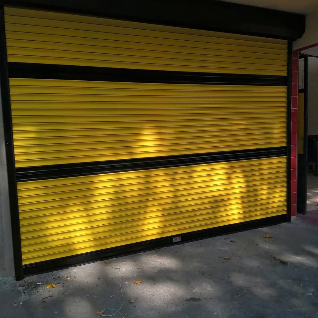 ROLL UP GALVANIZED BUSINESS DOORS